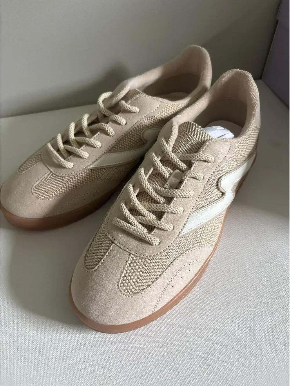 Madden Girl Women's Giia Lace-up Gum Sole Sneaker